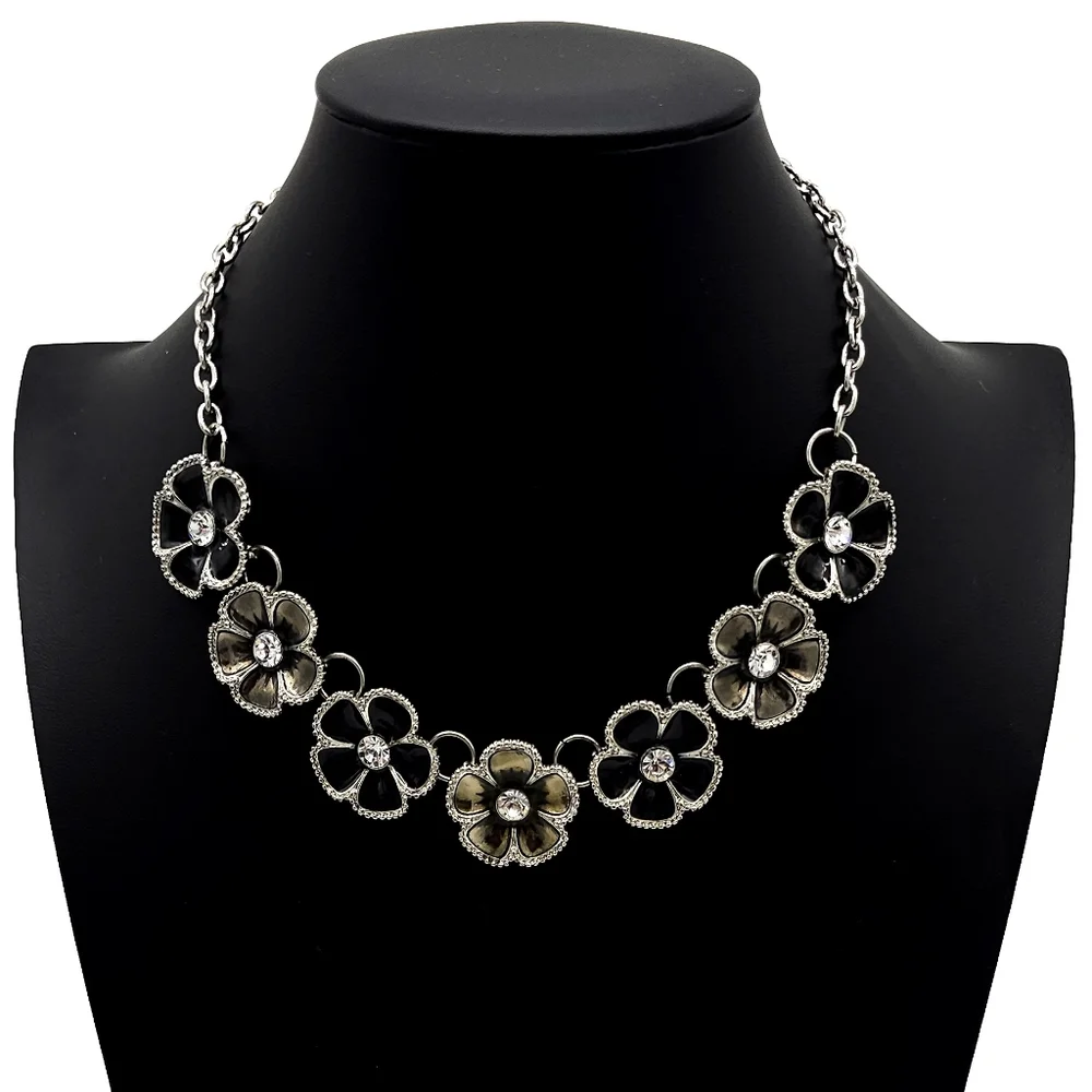 Unbranded Silver-toned Necklace‎ With  Black And Silver Flowers